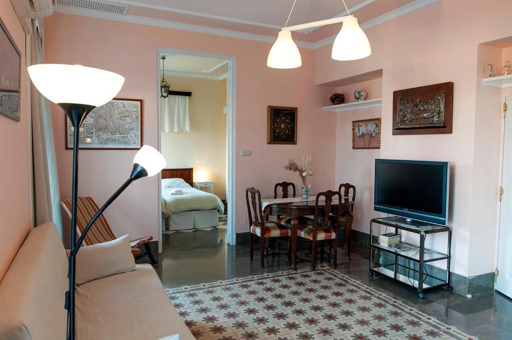 帕拉西奥洛佩兹达扎公寓 格拉纳达 客房 照片